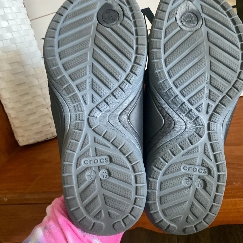 Crocs m8 w10 unisex grey two tone sandals